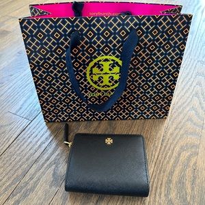 Tory Burch NEW black Emerson wallet